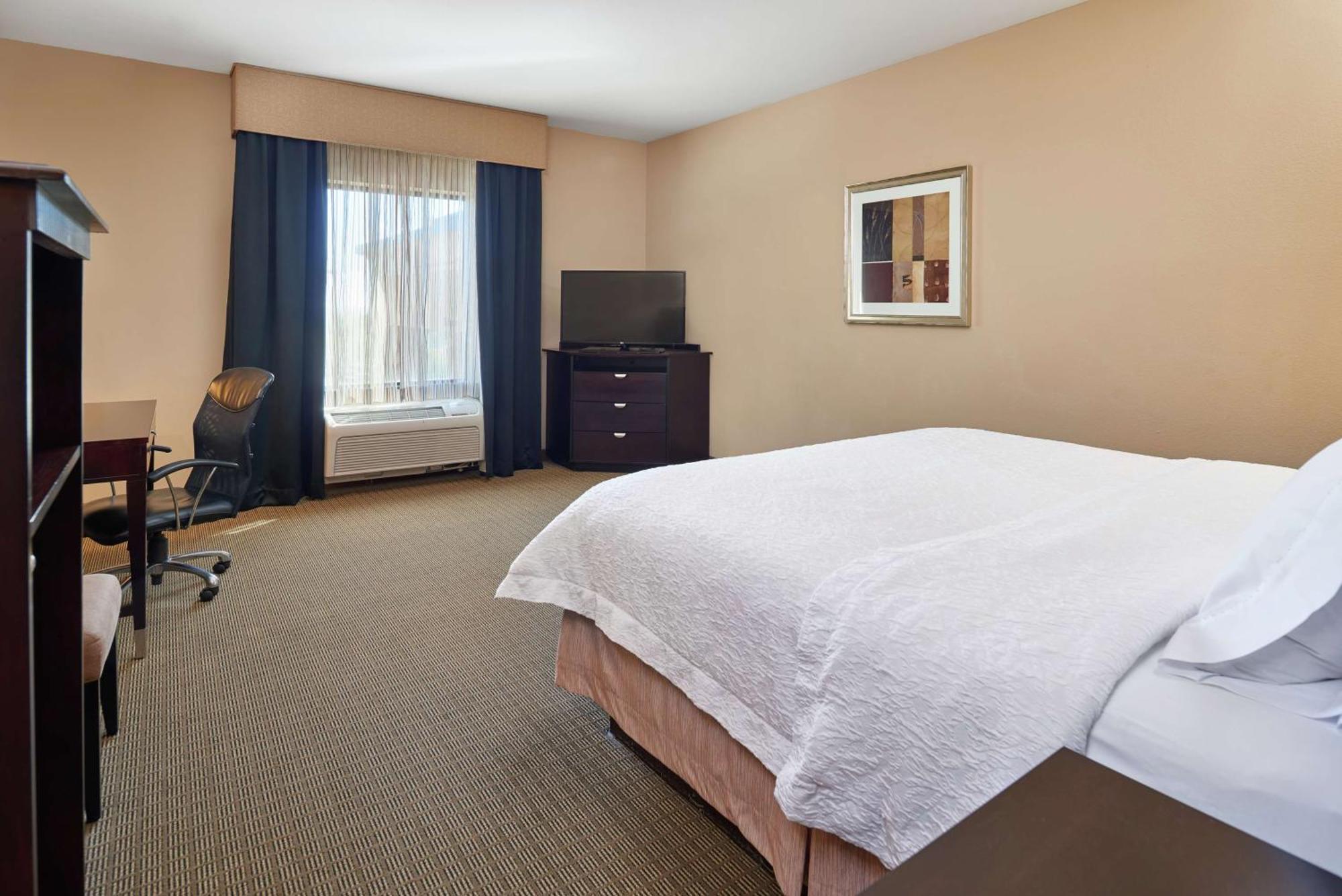 Hampton Inn & Suites Декейтер Экстерьер фото