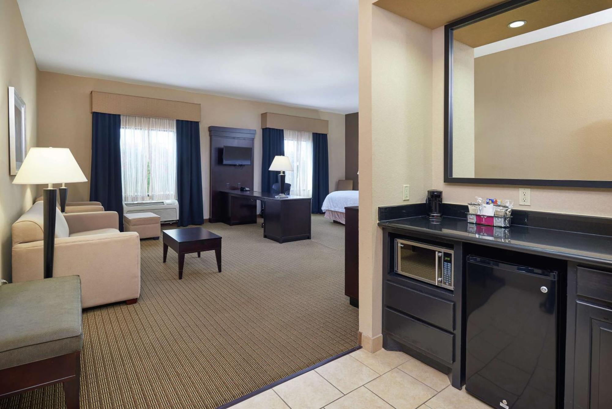 Hampton Inn & Suites Декейтер Экстерьер фото