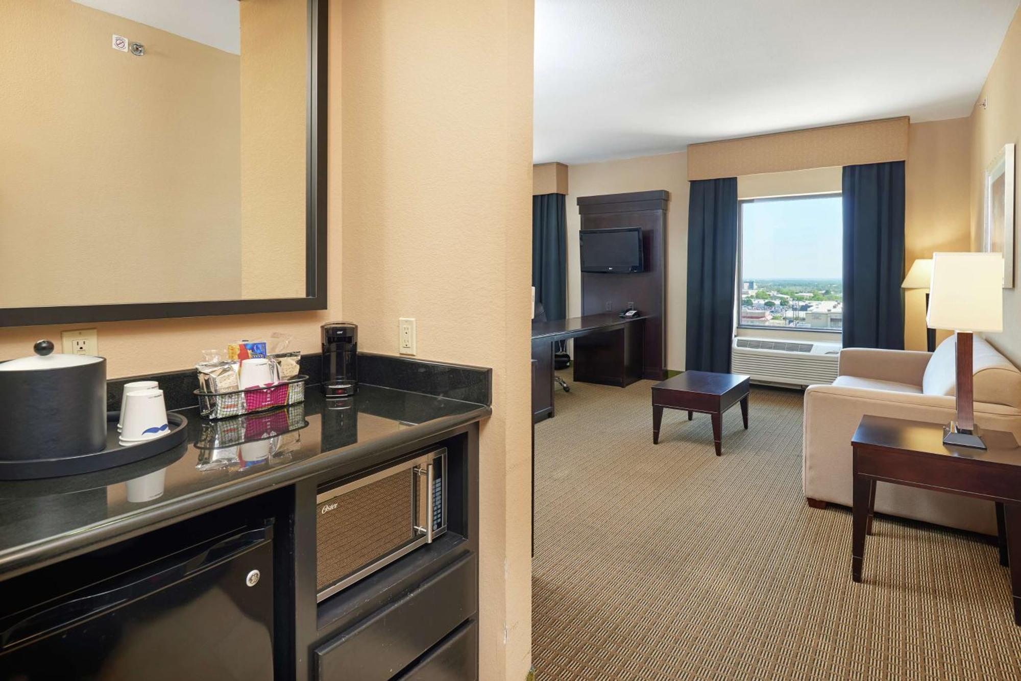 Hampton Inn & Suites Декейтер Экстерьер фото