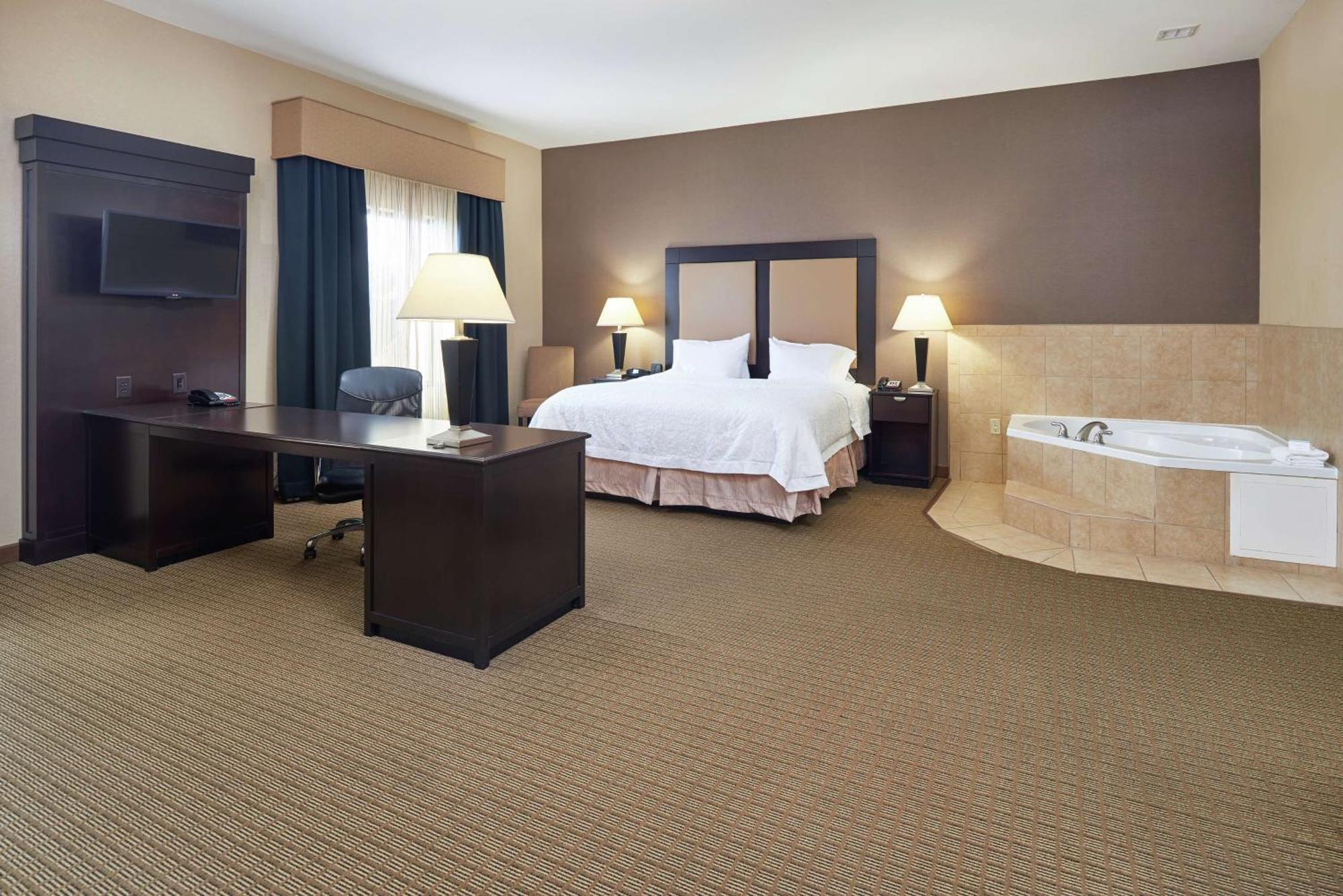 Hampton Inn & Suites Декейтер Экстерьер фото