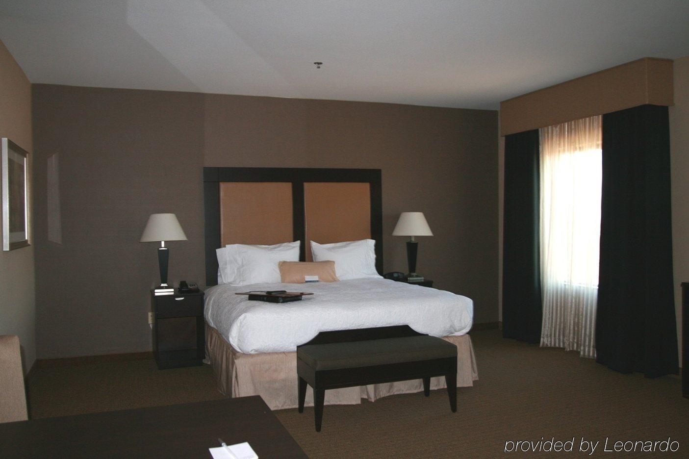 Hampton Inn & Suites Декейтер Номер фото